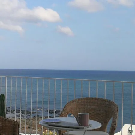 Sargo, Vistas Espectaculares Entre Mar Y Volcan Apartamento *